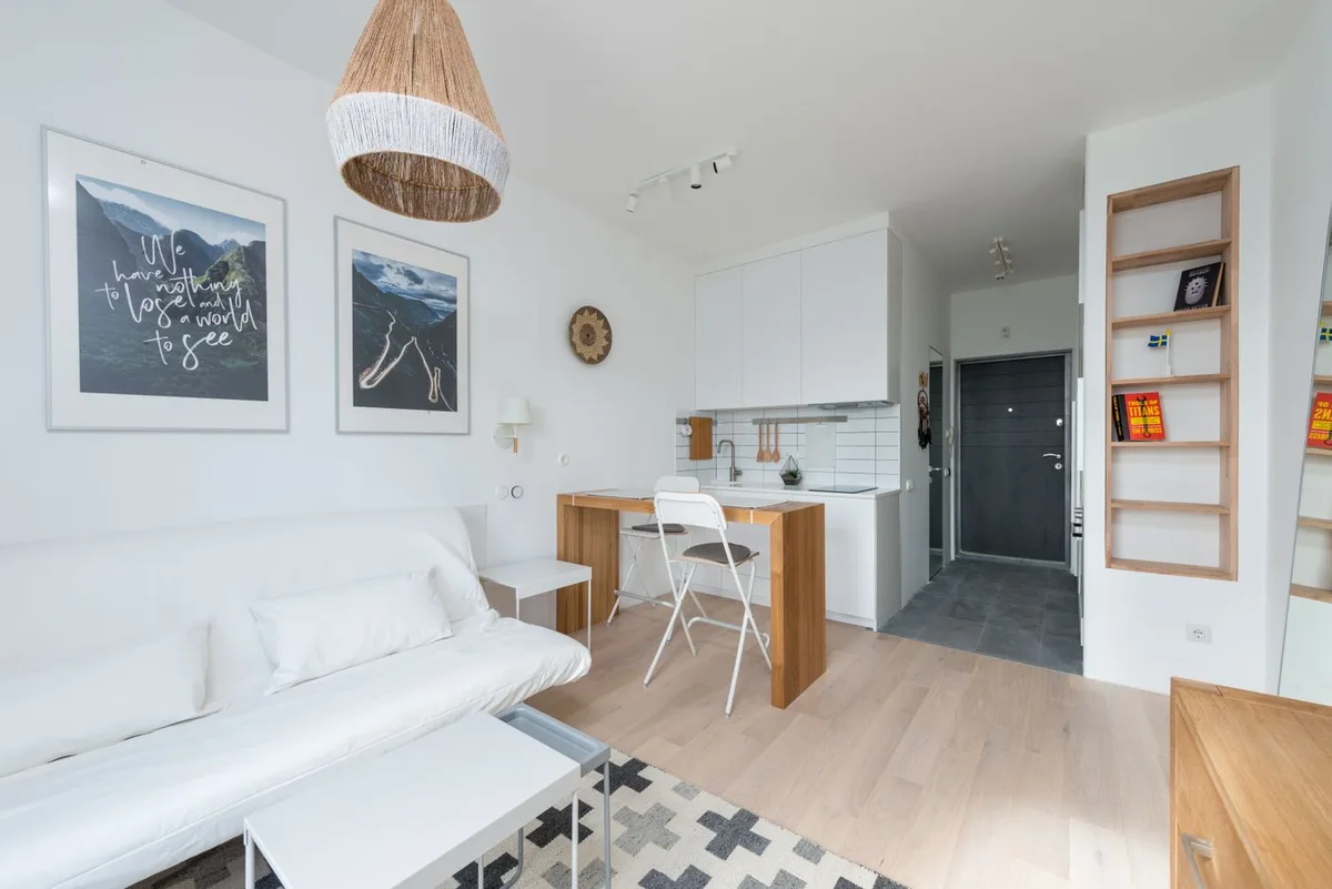 Petit appartement lumineux avec espace de vie compact